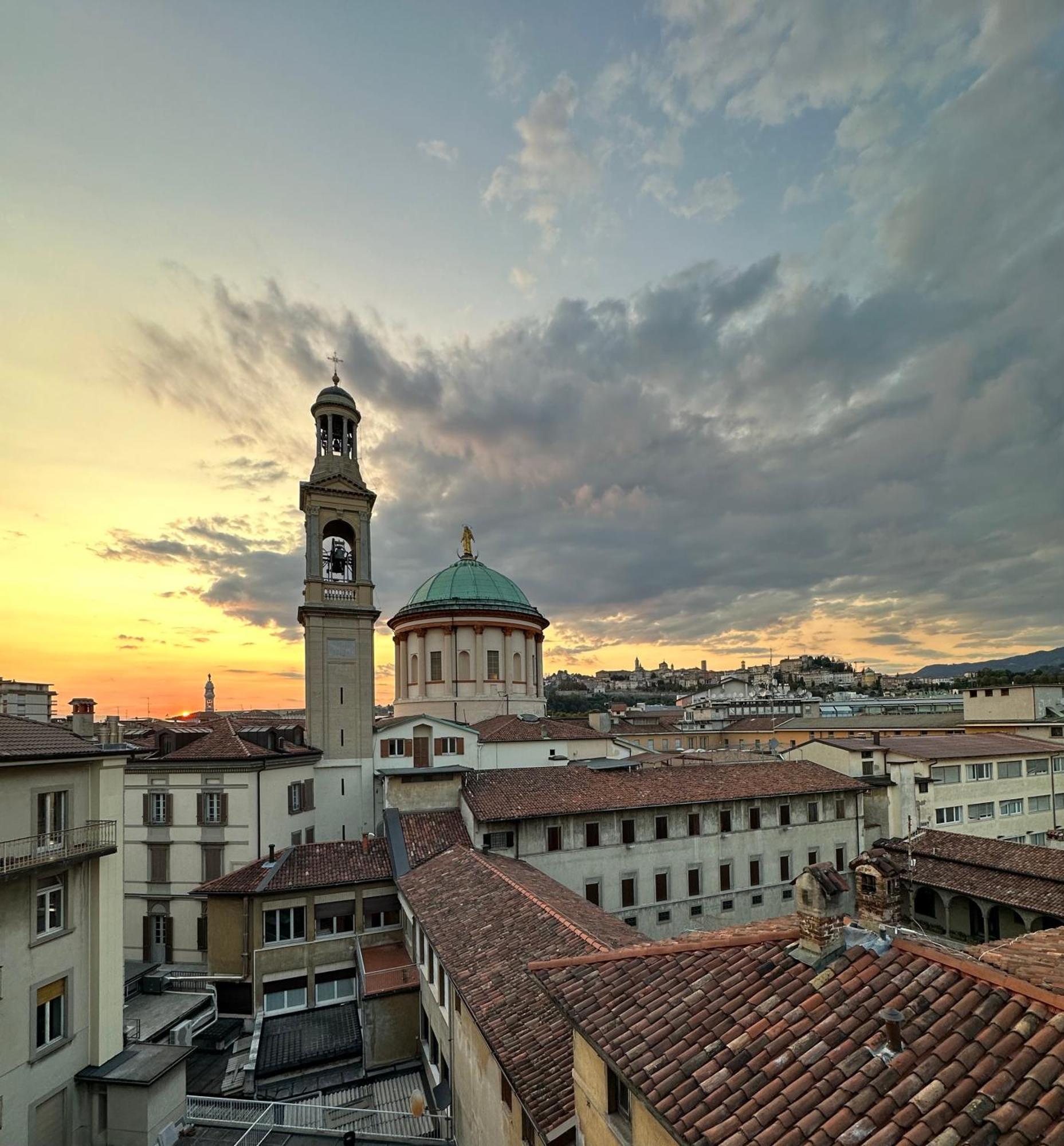 San Francesco Skyline Apartment Bergamo Luaran gambar